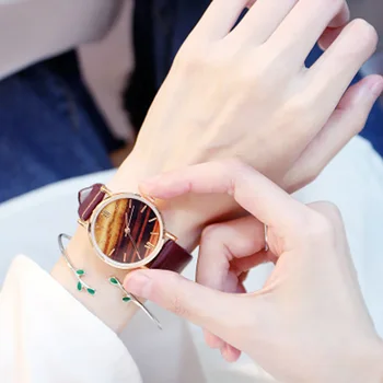

Cool Watch Female Student Watch Simple Retro Round Dial Wrist Watch with PU Leather Strap Top Luxury Goods LL@17