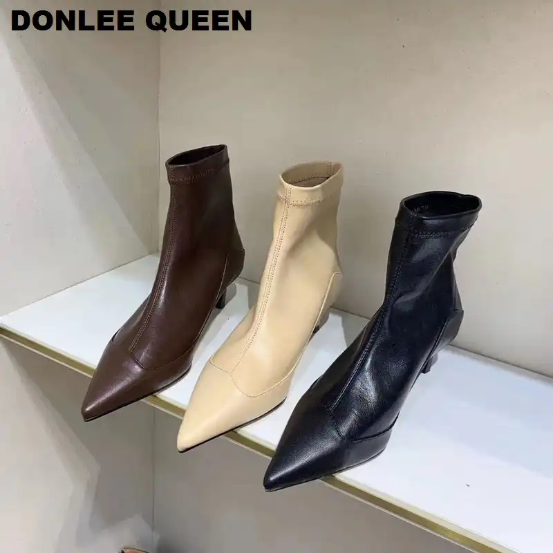 low heel pointed boots