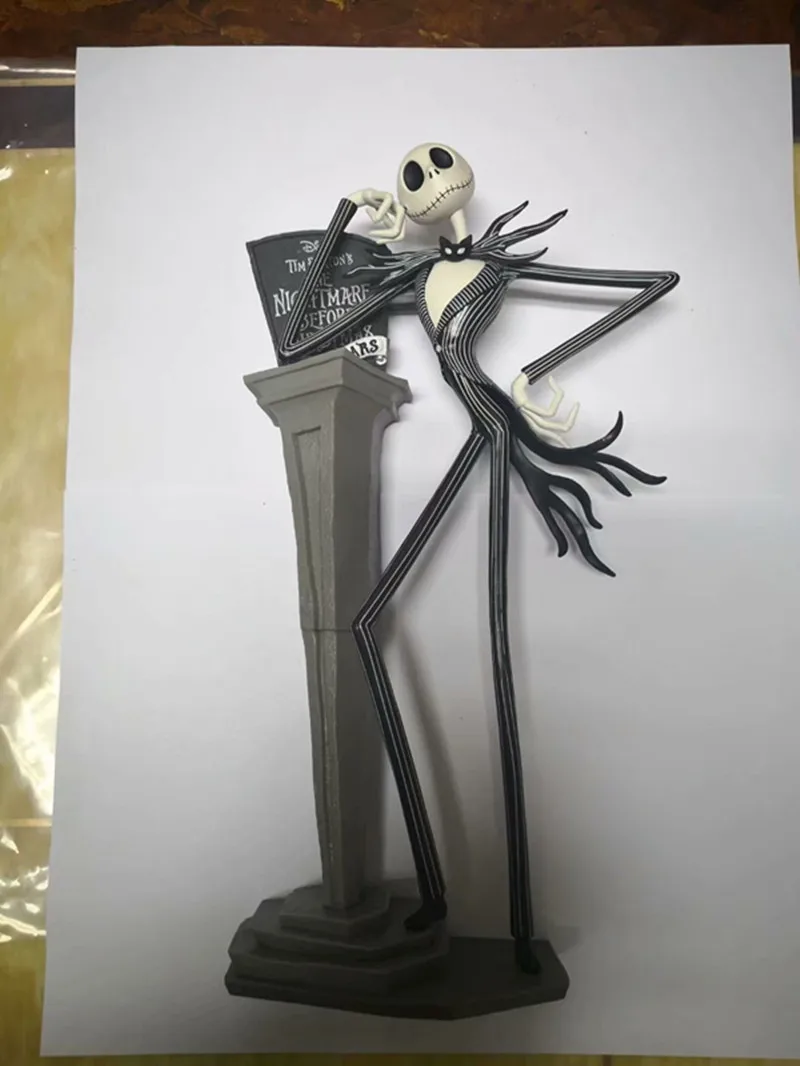 

Anime Garage Kit Toy Doll Christmas Cry Skeleton Skull Necklace Jack Christmas Gift Model Ornaments