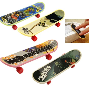 

1X Mini Finger Board Skateboard Novelty Kids Boys Girls Toy Gift for Party 3.7" Mini Skateboard Finger Board Kids Party