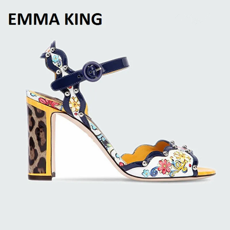

EMMA KING 2019 New Beautiful Flower Ankle Strap Sandals Sicilian Painted Patent Leather High Heel Sandals Female Sandals Shoes