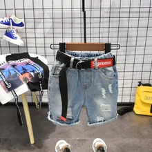 Универсальные летние джинсовые шорты до колена в Корейском стиле с дырками для мальчиков C12113