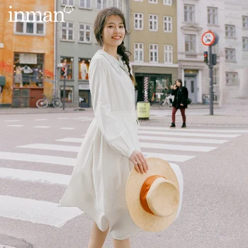 

INMAN 2020 Spring New Arriavl Literary Embroidered Doll Collar Double-breasted Nipped Waist Dress