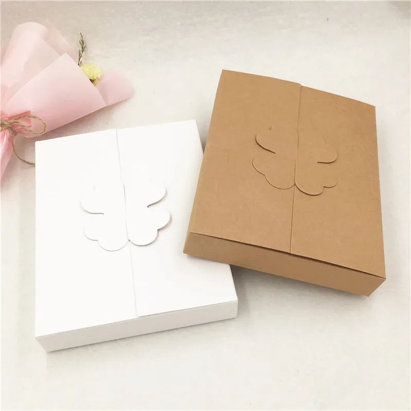 

30Pcs/Lot 16x12.6x2.5cm Kraft Paper Gift Boxes Cake knife And Fork Packing Box DIY Handmade Blank Favor Clover Paper Boxes