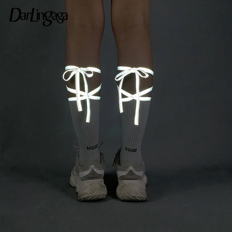 Darlingaga уличные хлопковые Светоотражающие носки женские с буквенным принтом на шнуровке бандажные смешные носки Харадзюку корейские короткие носки милые