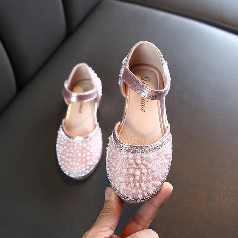 Summer Children Sandals Girls Cut-Outs Fashion Sandals Sequin with Rhinestone Soft Pu Leather Cow Muscle Sole SYY088