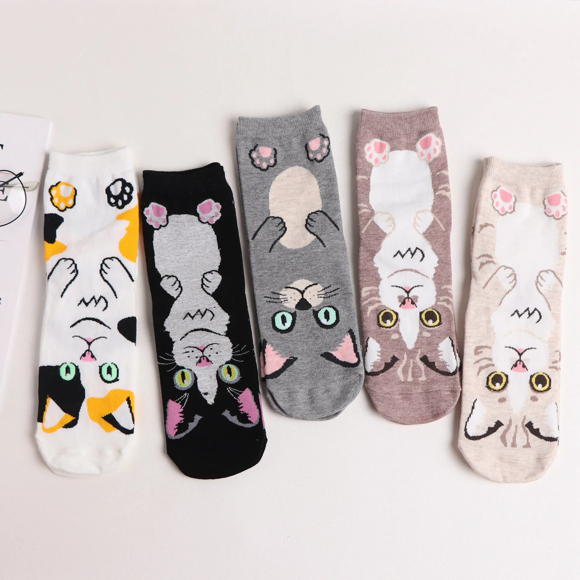 

ZF2016 1pair New Cartoon Animal Cute Cat Straight Socks Female Fashion Socks Cat Comfortable Breathable Socks