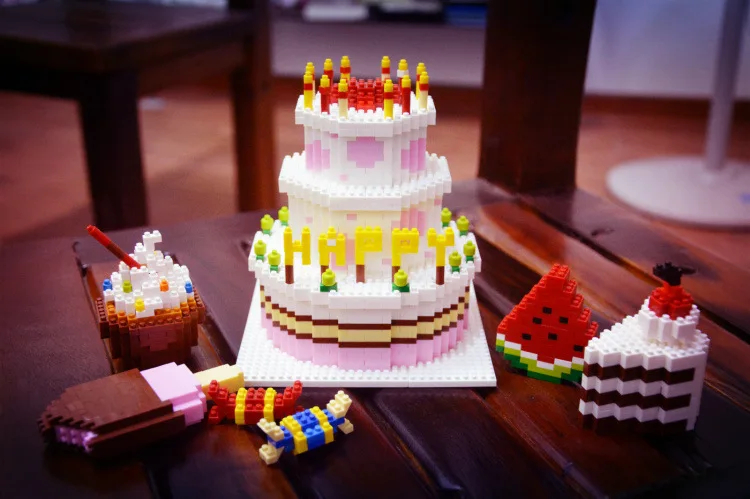 ZRK Happy Birthday Cake Building Blocks 1950pcs Mini Bricks Toys Ice cream Children Mirco Block 7860 5
