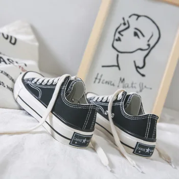 

2020 Star Canvas Shoes Fashion Solid Color Women Vulcanized Shoes Casual Couple Shoes Woman Sneakers Zapatos Tenis Feminino