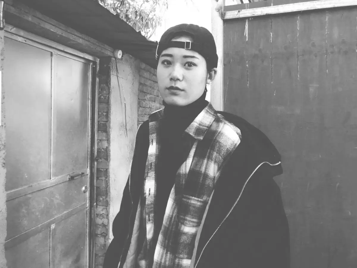 Дешевые оптовые продажи новые рубашки в клетку, мужские с длинными рукавами, новые стильные осенние влюбленные, молодежные корейские свободные мужские рубашки