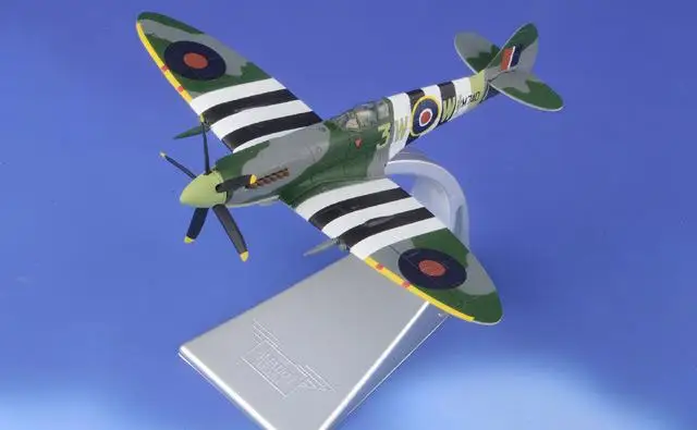 Корги супермарин SPITFIRE MK XIVc RM40/3W-WI No322 голландская эскадрилья DEANLAND Август 1/72 литье под давлением модель самолета
