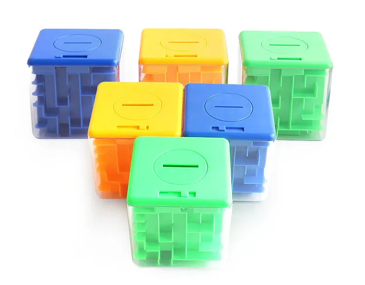 миниатюра игральные кости. монетка кубик. монеты и игральные кости в теории вероятностей. китайские кубики. настольный куб.