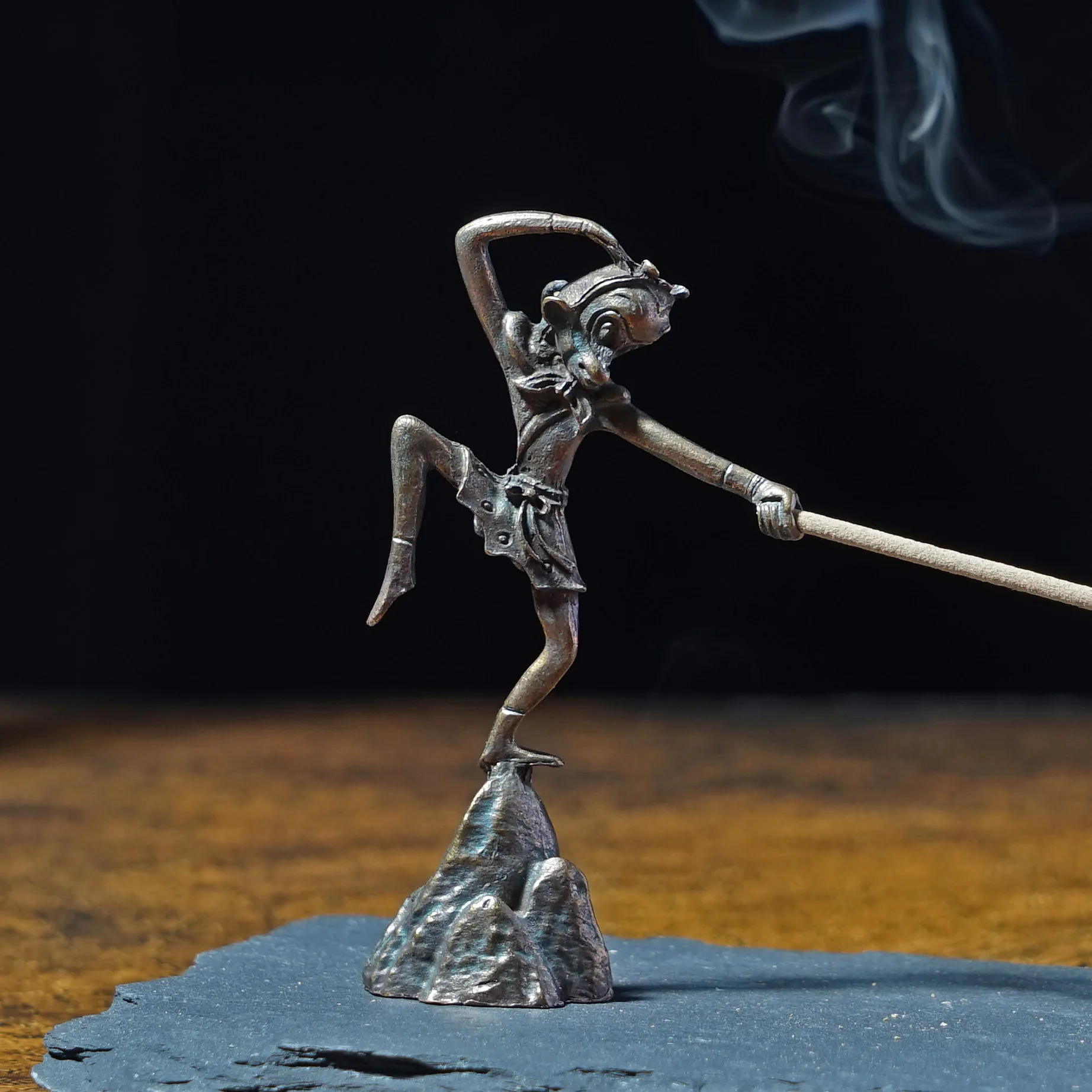 Monkey King Incense Holder,Home Table Decoration Incense Stick Burner