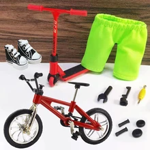 Ensemble de mini pièces de patins à doigts pour enfants, trottinette à deux roues, planche à roulettes, patins de glace, jouets de bureau, nouveauté