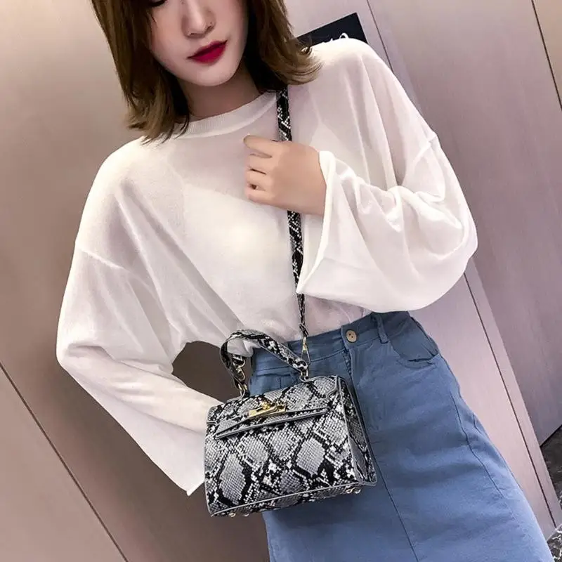 

Elegant Animal Print Handbag Women Shoulder Messenger Flap Leather Bags