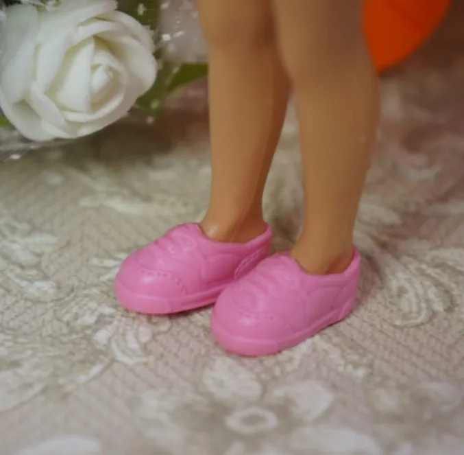Новые стильные кукольные туфли маленькая игрушечная обувь для кукол kally BBIA12 - Цвет: a pair of shoes
