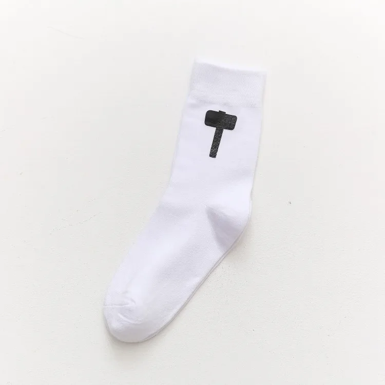 Мужские модные черно-белые носки с логотипом супергероя, подарки хорошим друзьям, Harajuku, хлопковые носки, мужские уличные длинные носки - Цвет: 8