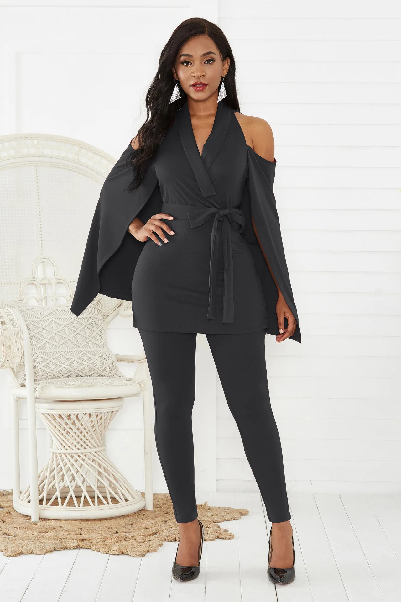 Женский Облегающий комбинезон OL Длинный с v образным вырезом и накидкой одежда