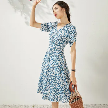 

Summer New Girl Mulberry Silk Age Thinning Small Fresh Floral Waist Dress