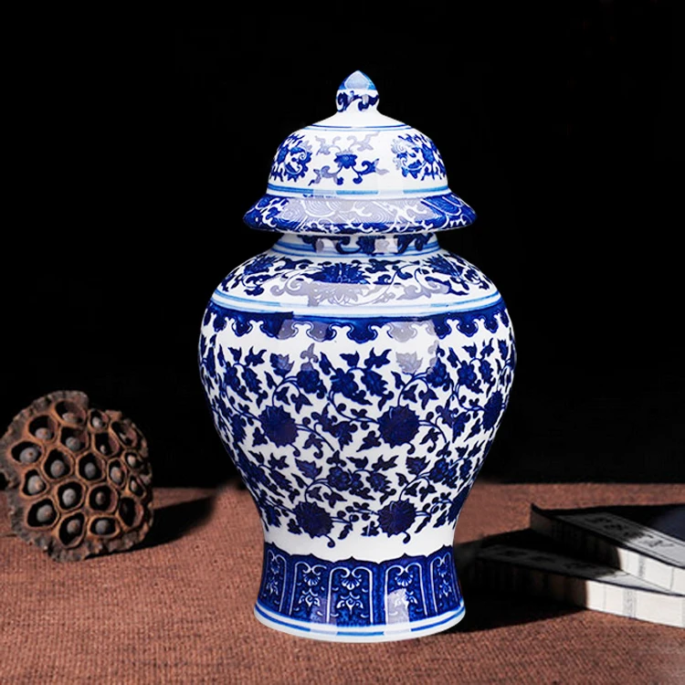 Chinese Temple Jar Antique Qing Qianlong Mark Blue And White Porcelain Ginger Jar Ceramic Flower Vase with Lid