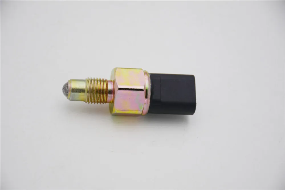 Переключатель фсветильник заднего хода MD730979 для Mitsubishi Outlander 2004-2005 Lancer Eclipse 2007-2009 |