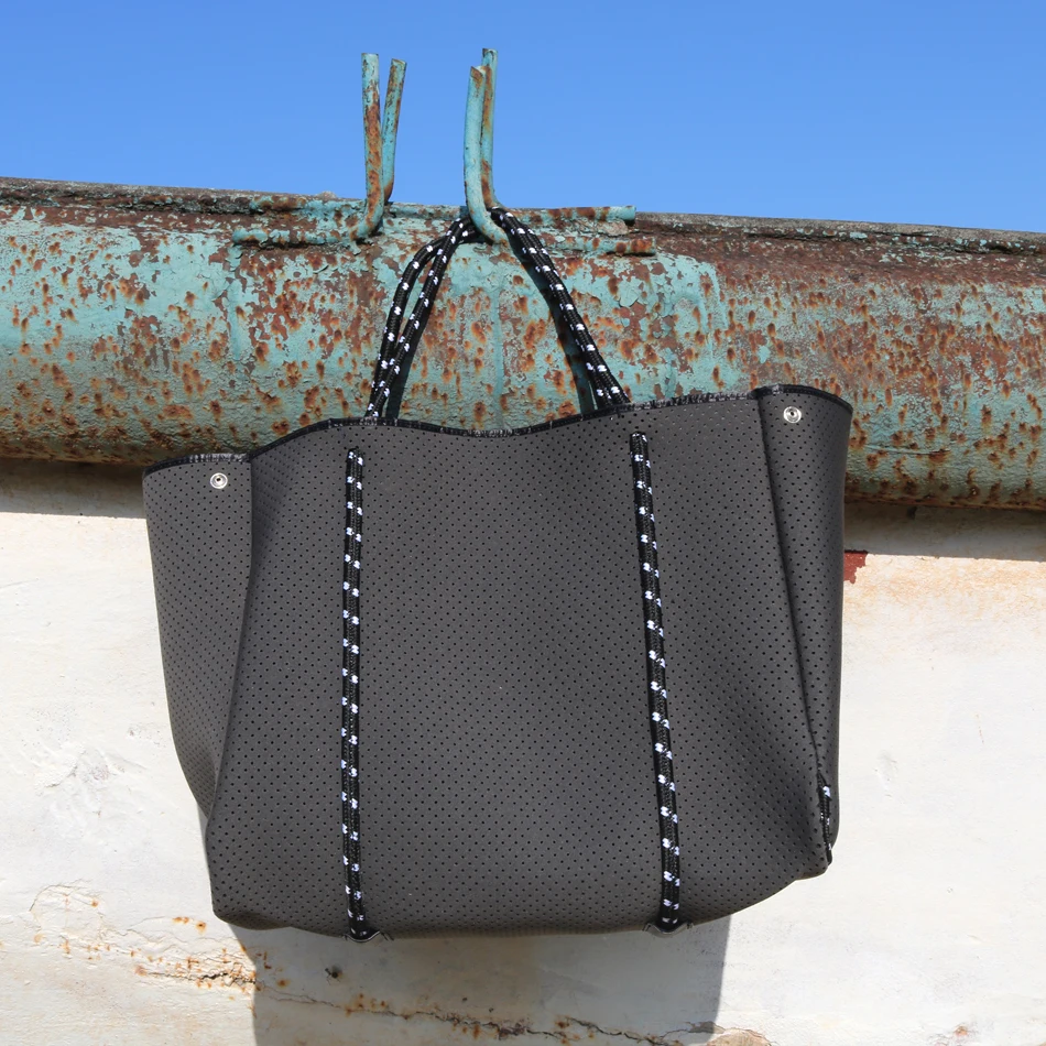 

Luxury Casual Tote Bags Shoulder Bag Women Leather Handbag Hollow Shopping Bag Soft Travel Bags Female Big New Large Light Bags