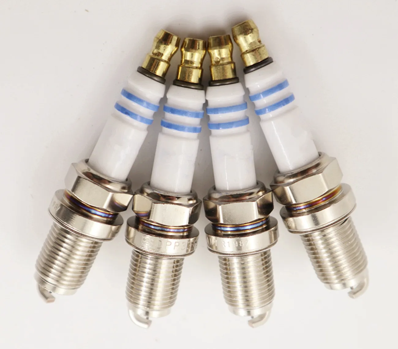 Иридиевая Свеча зажигания A004159190326 W163 W208 W21 GLK c-класс, e-класс