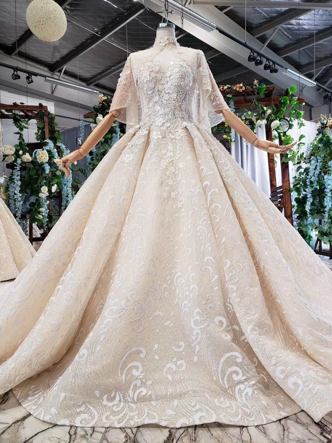 Vestido De Noiva Princesa Luxo кружевное свадебное платье с накидкой Королевский хвост роскошное свадебное платье с блестящими кристаллами Robe De Mariee