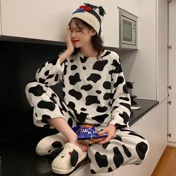 

Girls' pajamas set 2020 new loose Plush Cows lovely cow pattern warm Homewear Long Sleeve Cute Sleepwear Leisure Student Pajama