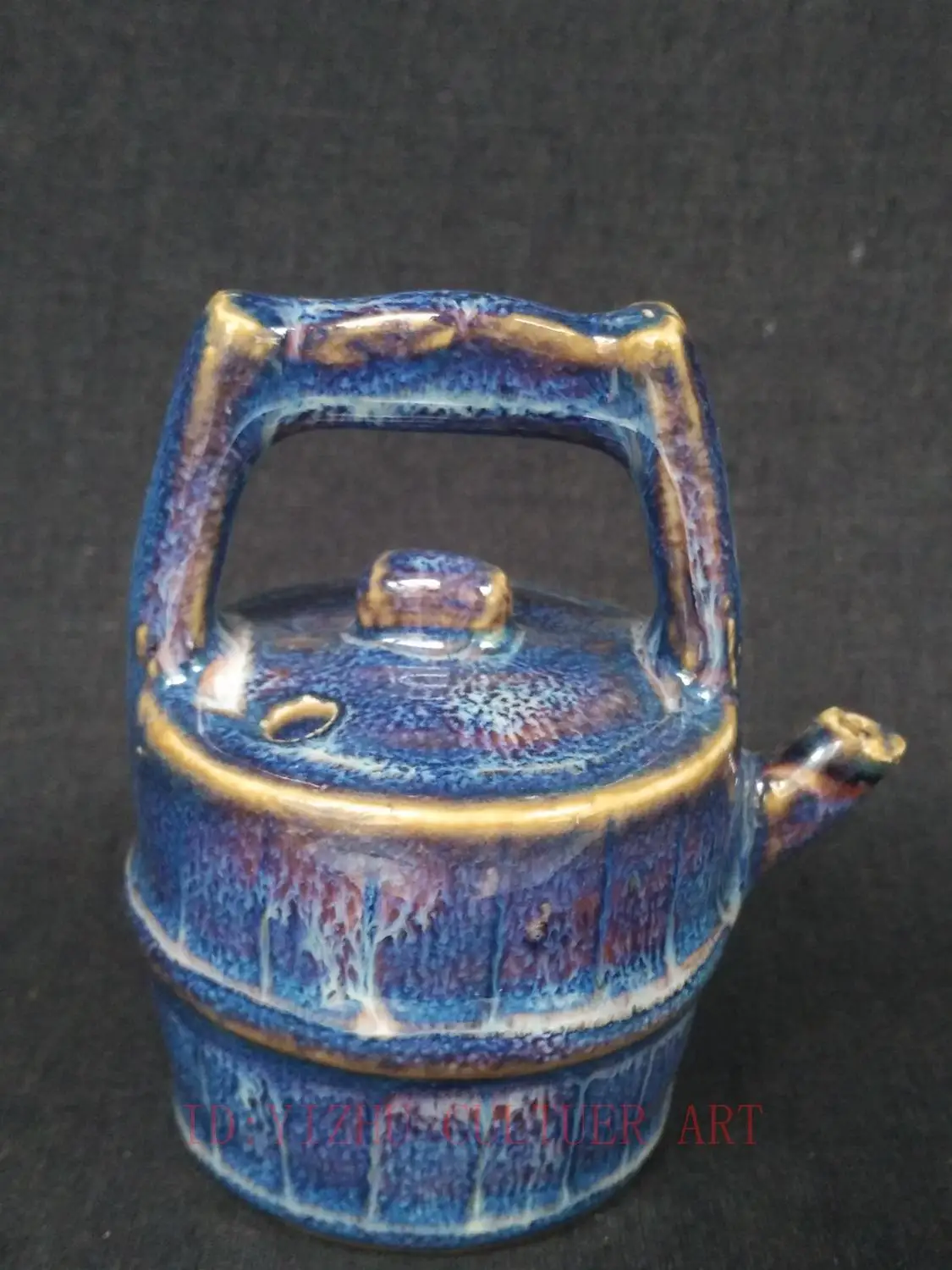 

YIZHU CULTUER ART Collection China Porcelain Carving Ancient Barrel Drop Water Lovely Decoration