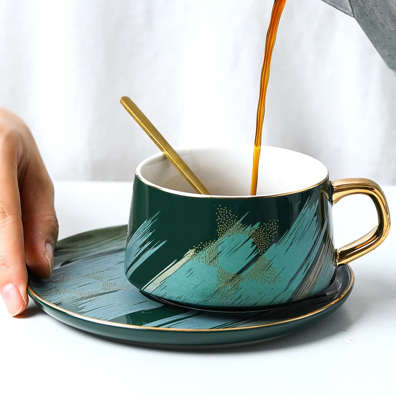 Креативный рисунок Золотой кофейной чашки и блюдца набор в скандинавском стиле домашняя чашка для смешивания Европейская маленькая Роскошная послеобеденная чайная чашка с ложкой
