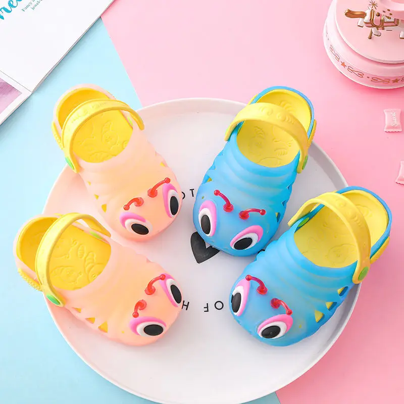 Новинка 2020 модная детская садовая обувь с пчелками сандалии мультяшным рисунком