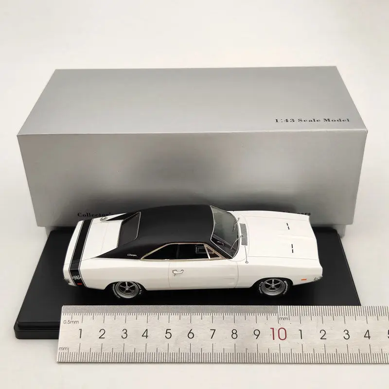 1:43 1969 DODGE зарядное устройство R/T SE Смола ОГРАНИЧЕННАЯ МОДЕЛЬ-белый