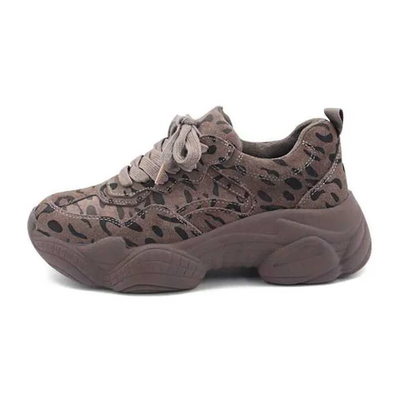 Новые повседневные кроссовки с леопардовым принтом женские модные высококачественные женские кроссовки осенние tenis feminino женские эспадрильи на танкетке - Цвет: Коричневый