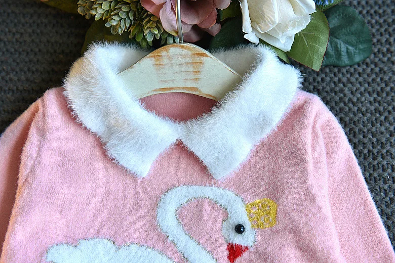 Весенне-осенний комплект детской одежды с принтом «Лебедь» для девочек; свитер с рисунком и короткая юбка; вязаный детский костюм