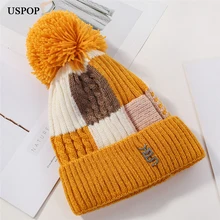 USPOP Новинка, модные зимние Лоскутные шапки skullies с алмазными буквами, женские теплые шапки с подкладкой из плотного бархата, вязаные шапки с помпоном