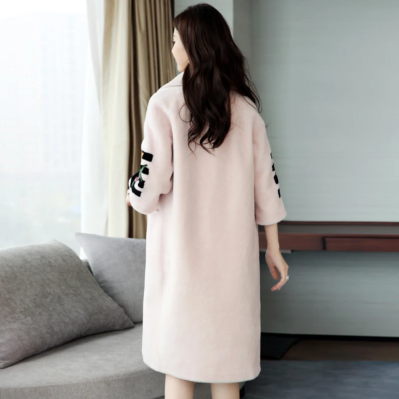 

Women Winter Embroidery Floral V-Neck Single Breasted Three Quarter Sleeve Wool Coat Female Slim Comfortable Tweed Coat ZX1233
