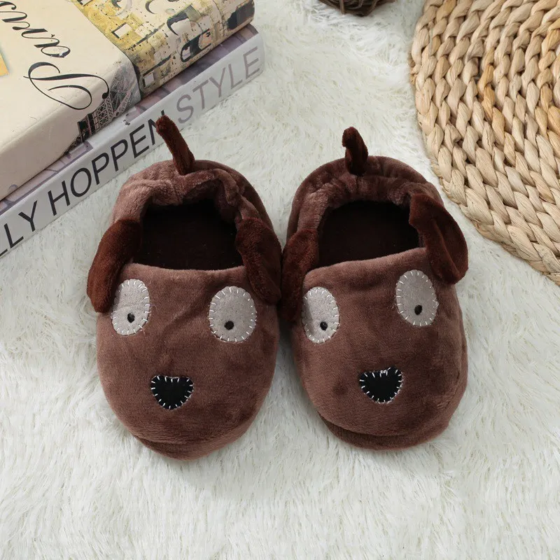 Тапочки для маленьких мальчиков; теплая плюшевая обувь с героями мультфильмов; зимняя домашняя обувь для маленьких детей; домашняя обувь с мягкой резиновой подошвой для мальчиков; обувь с изображением щенка и медведя - Цвет: Brown 5
