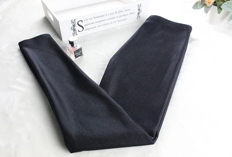 2816154105_1051051109