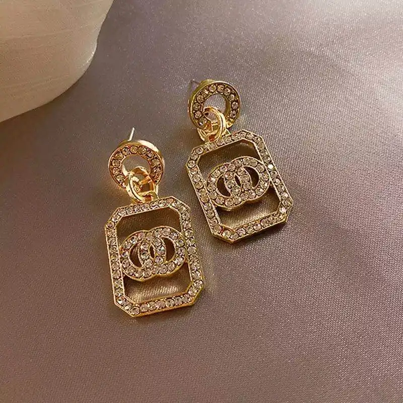 

European and American fashion metal geometry rectangular women's Earrings popular gold C-shaped Pendant Earrings accessories