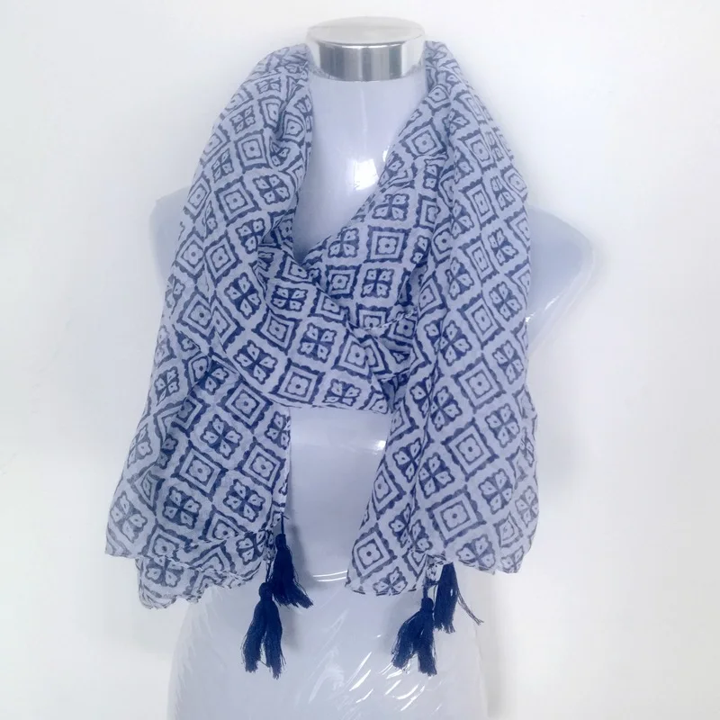 12194315176_1731248382