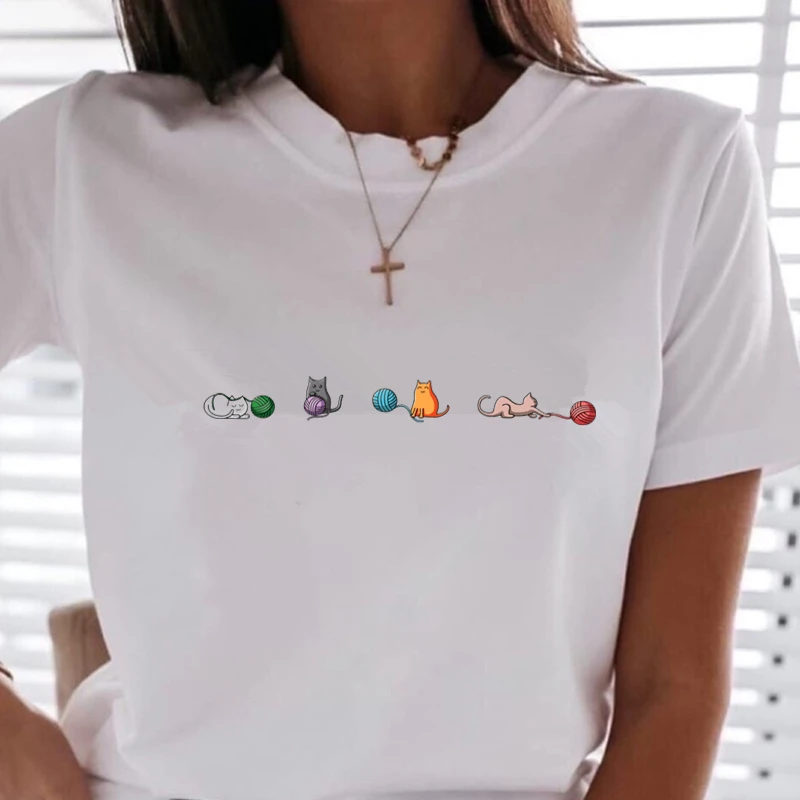 

Cat playing string ball Print Women T-shirt Cute Funny Basic Tops Summer Short Sleeve O-Neck tshirt 5 Colors Graphic Tees