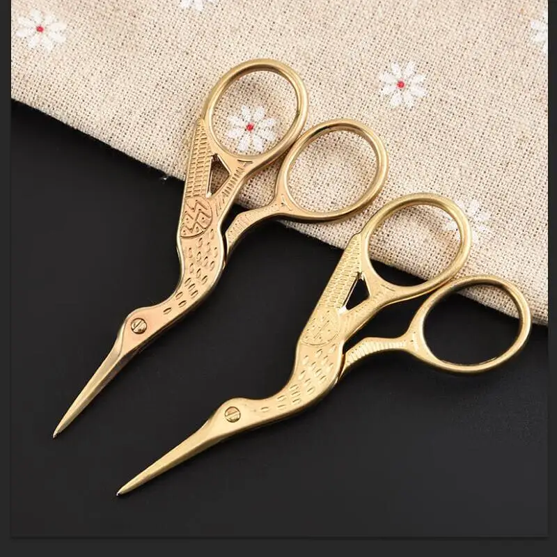 1Pcs/Lot Durable Stainless Steel Vintage Classic Embroidery Scissors Art Stork Crane Bird Scissors Cutters Styling Tools