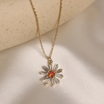 Korean new fashion jewelry sweet and delicate copper inlaid zircon small daisy pendant elegant female prom clavicle necklace
