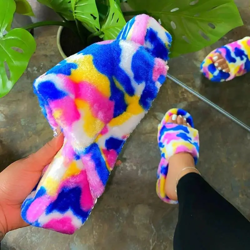 

Women Slippers New Autumn Winter Flip Flop Thick-soled Fur Slippers Color Large-size Graffiti Print Home Sandals House Slippers