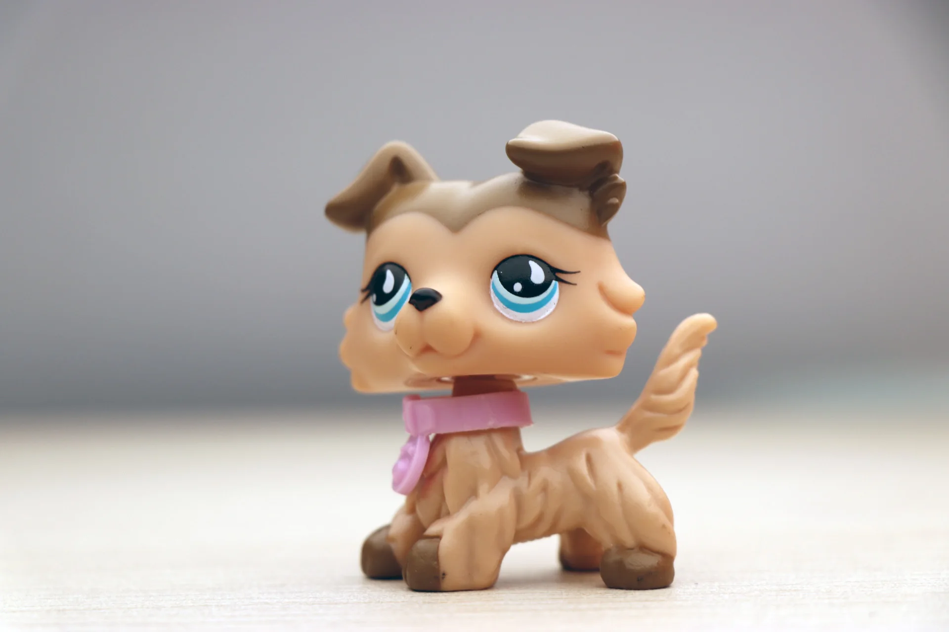 Действительно Редкие pet shop мини игрушки Действие стоячая коллекция коротких волос кошка белый розовый черный оранжевый тигр кошка и собака подарки