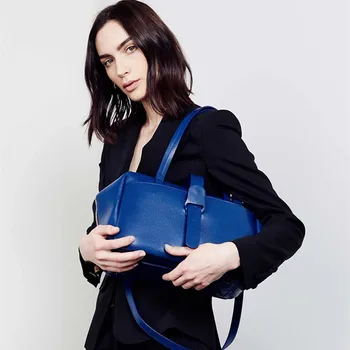 

Fashionable workplace elite ladies commuter bag Luxury designer leather doctor bag Cross-shoulder handbag