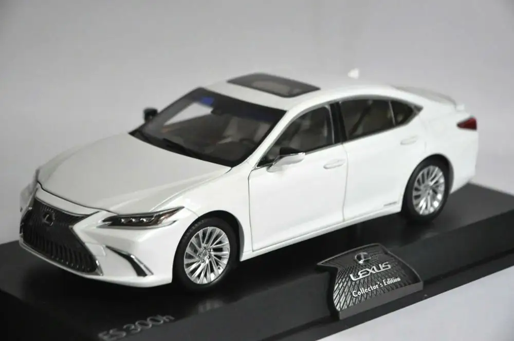 Модель литая автомобиля 1:18 для Lexus ES 300h 2019 белый седан игрушечный автомобиль из