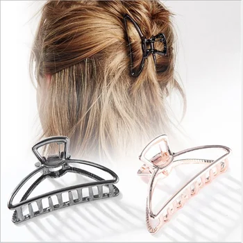 

Geometric Moon Shape Hair Claw Clamps 2020 Women Hair Crab Girls Hair Clip Claws Solid Color Accessories Hairpin Large/Mini Size