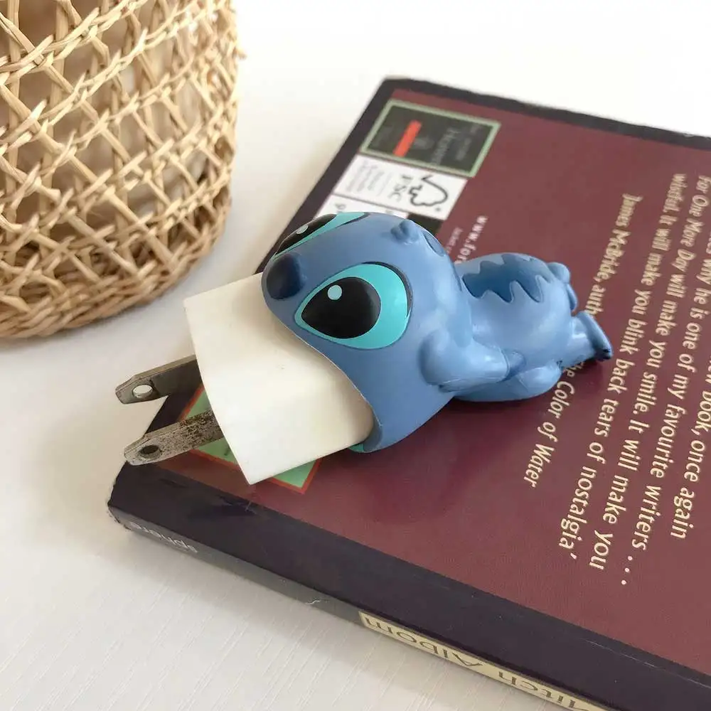 LinXiang клубничный медведь Стич Салли bite USB заглушка чехол для телефона зарядное устройство протектор для i Phone 5V1A заглушка для зарядного устройства